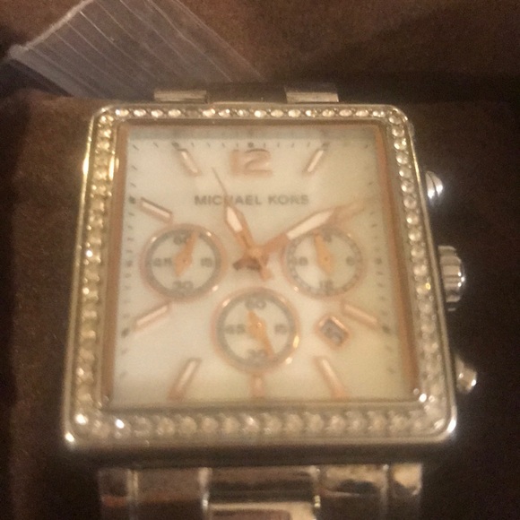 Authentic Michael Kors watch silver with gold - Picture 3 of 3